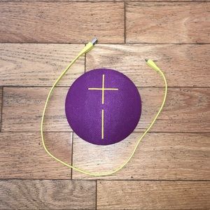 COPY - UE WONDERBOOM Roll speaker